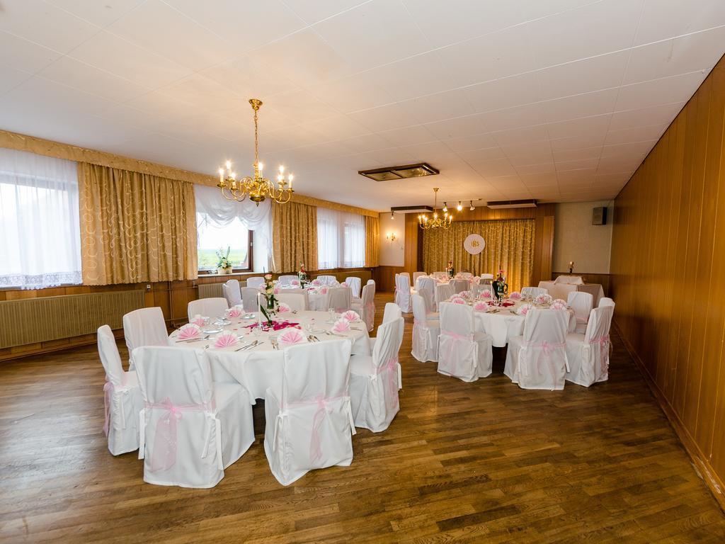 Landhotel Hamburger Hof Nettlingen ภายนอก รูปภาพ